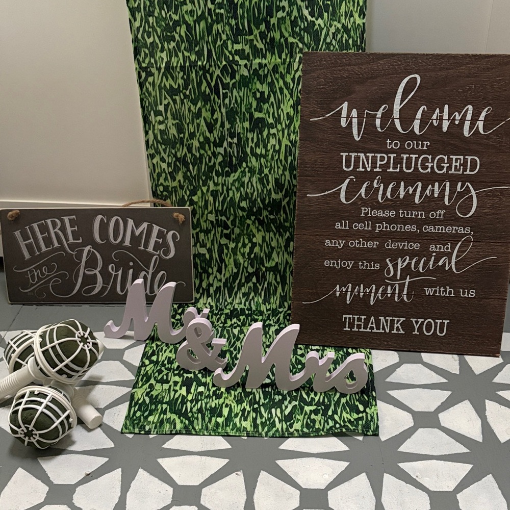 Wedding Ceremony Sign Set with Green Backdrop